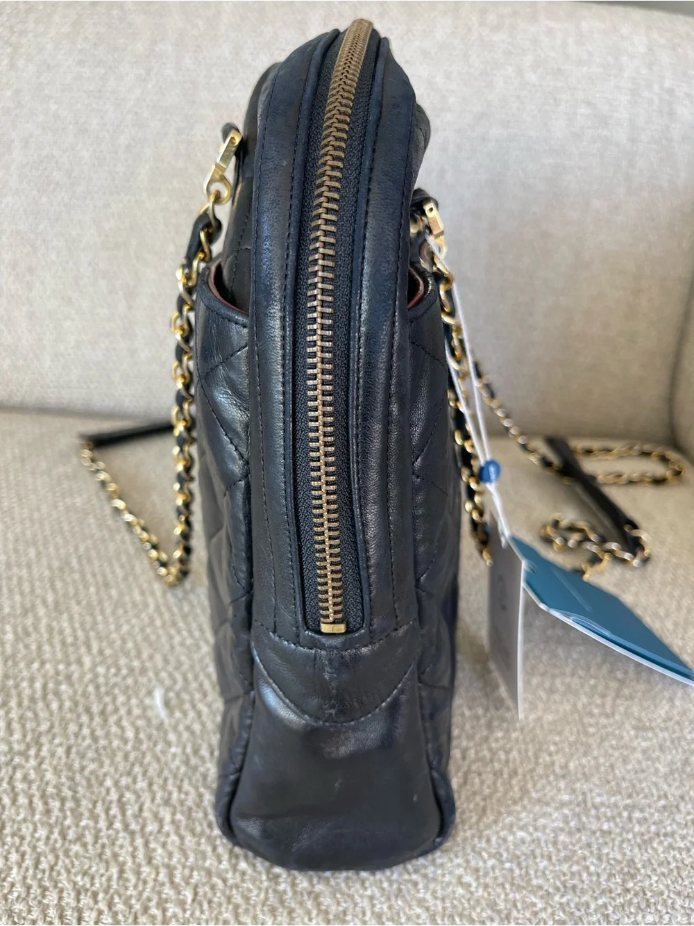 Beautiful Chanel Quilted Lambskin Leather Black Shoulder Bag Tote Gold tone HW